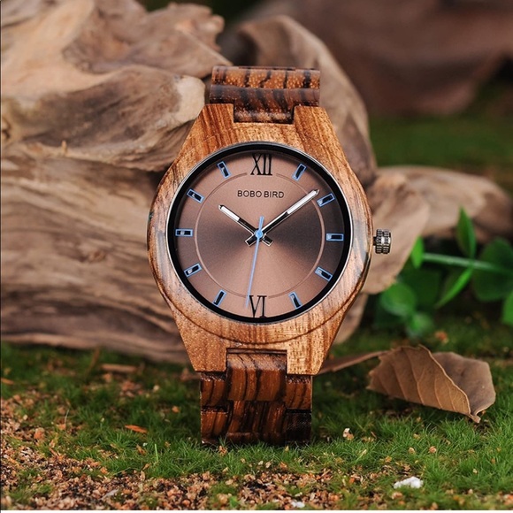 BRAND NEW MENS STYLISH WOODEN WATCH NWT - Picture 2 of 3